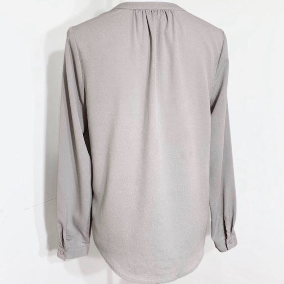 Urban Outfitters Gray Button Front Long Sleeve Pullover Tunic Blouse - Picture 3 of 6